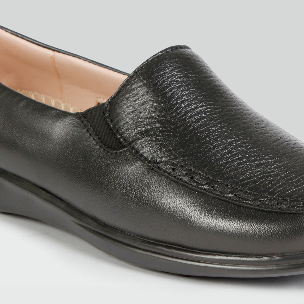 Laura - Zapato Casual en Piel de Venado con Borrego Acabado de Tejido Jarking   Laura - Zapato Casual en Piel de Venado con Borrego Acabado de Tejido Jarking